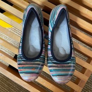 JA-VIE FIESTA STRIPE JELLY FLATS EU 38 (US 7/7.5)